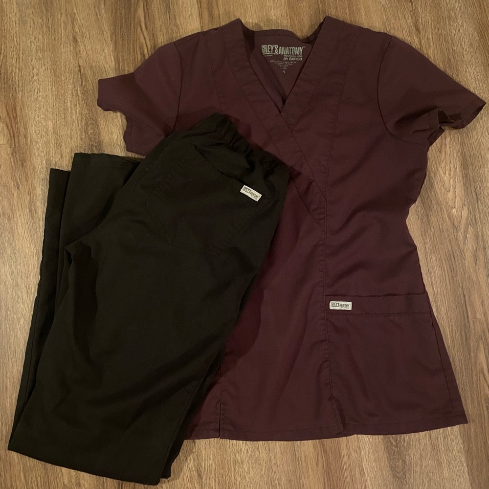 GREYS ANATOMY SCRUB SET